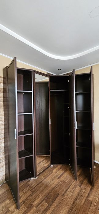 Шкаф угловой, из 4 модулей