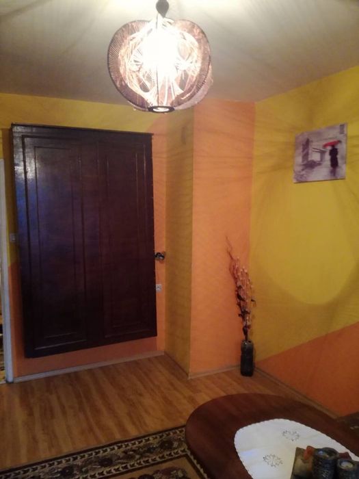 Дава се под наем Тристаен апартамент в Сливен, Сини камъни - 64 кв.м за 204 € - Снимка #1