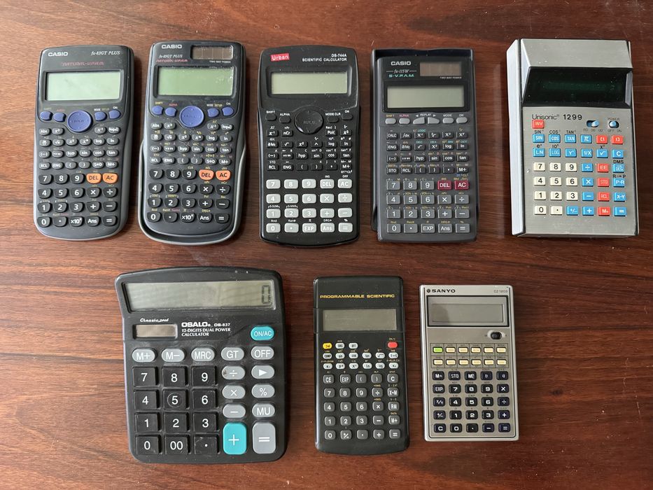 Colectie calculatoare stiintifice si organizatoare