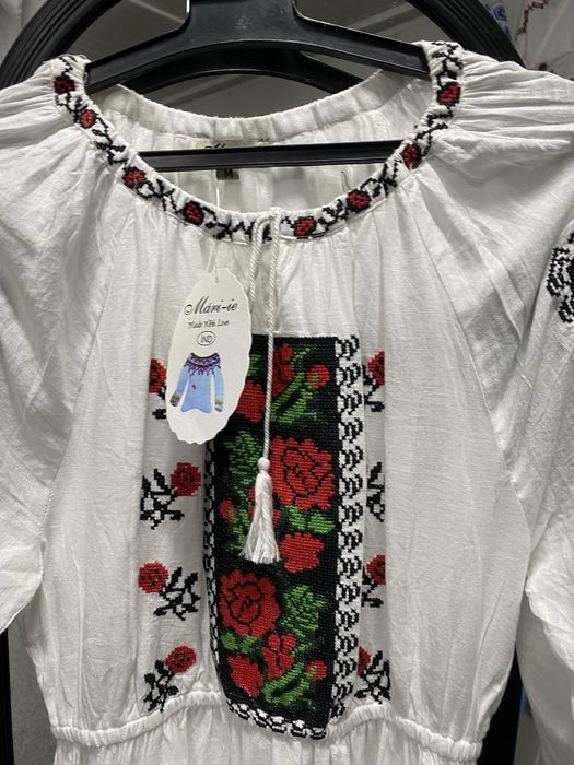 Rochie tradiționala româneasca