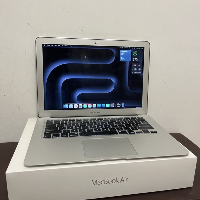 Macbook Air 13” 2017 i5