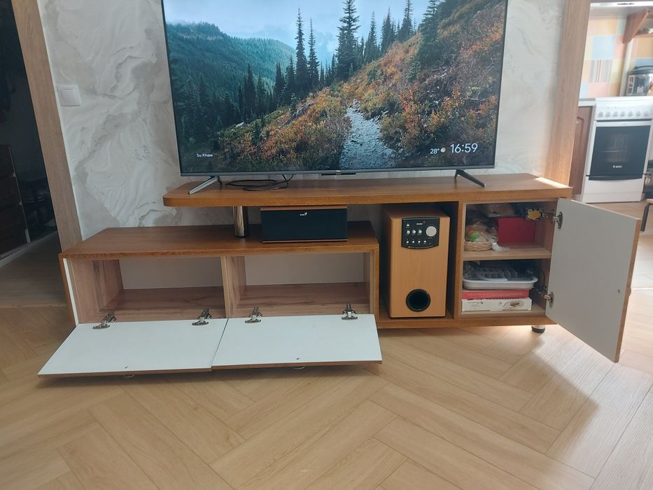 Продам новую тумбу под телевизор.