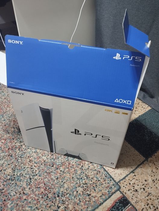 Продам Sony PlayStation 5