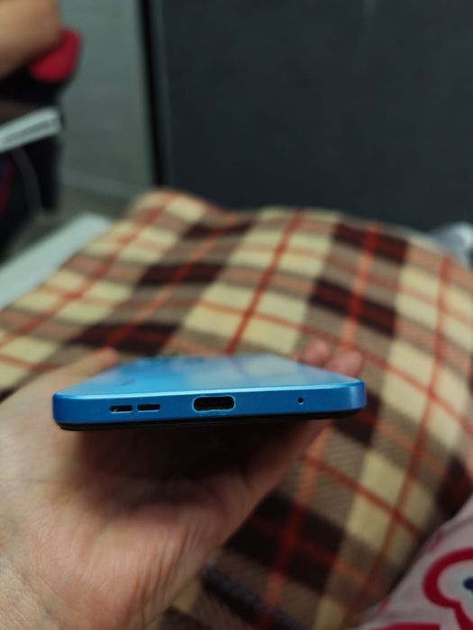 Продаю Redmi note 12