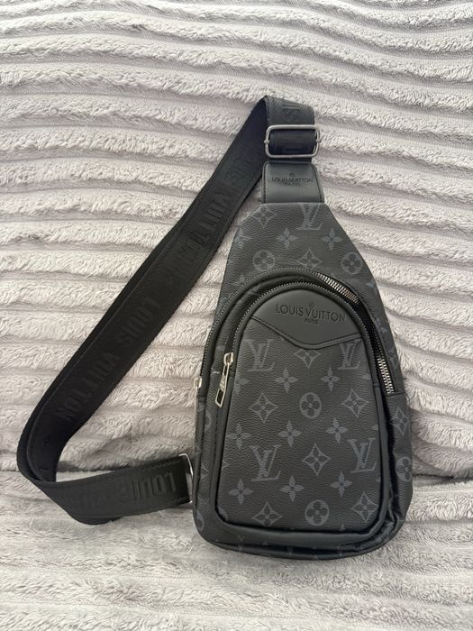 Geanta umar louis vuitton