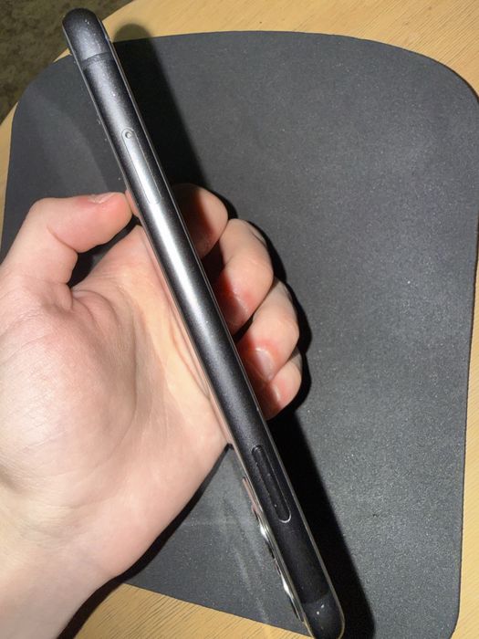 Продаю iPhone 11