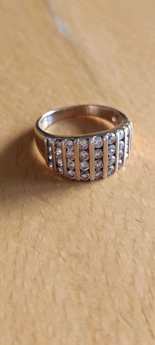 Халка с ковани циркони