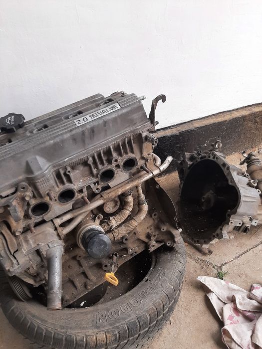 Двигатель коробка на Toyota Carina E