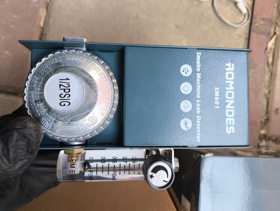 Masina de fum, generator de fum pentru service auto