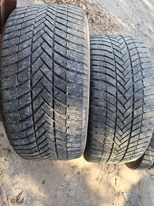Продам шины 255/40/19