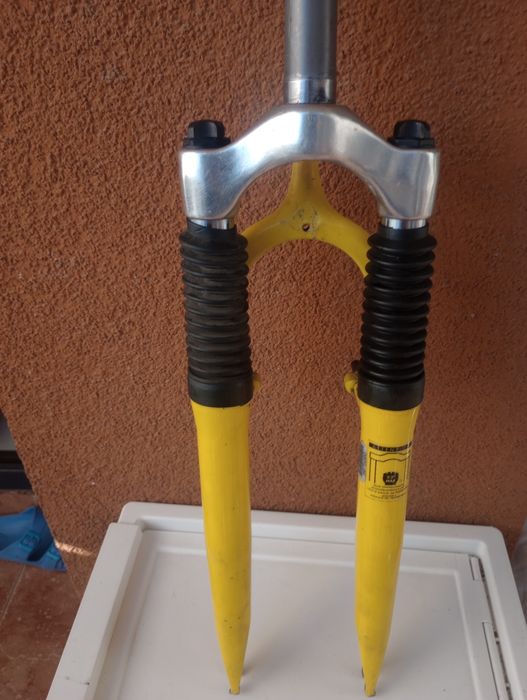 Rockshox Quadra 21 r 26" 25.4мм/1" стрежен