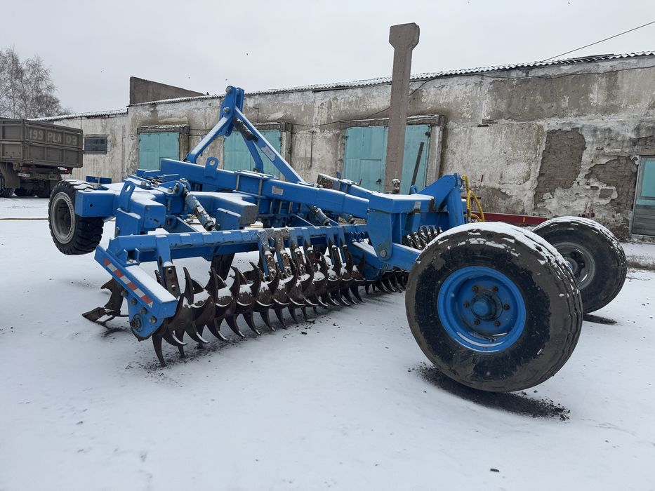 Чизельный плуг пч4,5