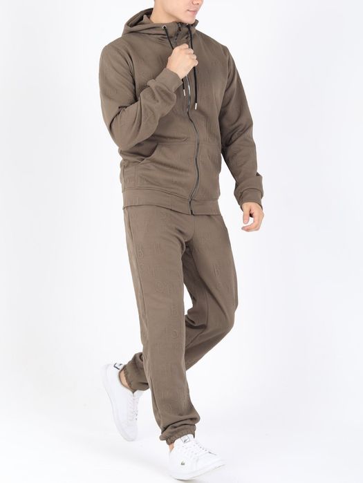 Erkaklar uchun bahor va kuz mavsumlarida kiyishga moljallangan