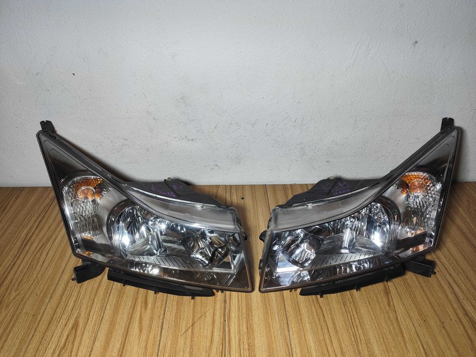 Фары 2шт Chevrolet Cruze 09-15г J300 Оригинал Б/У Шевролет Круз перед