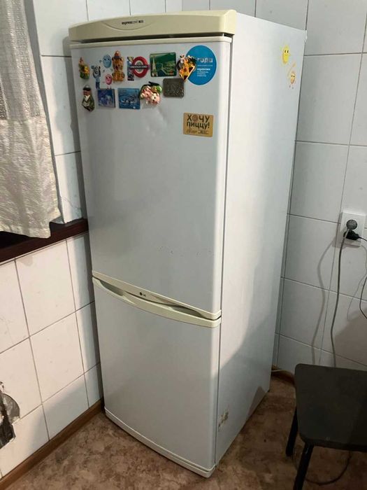 Продам холодильник LG