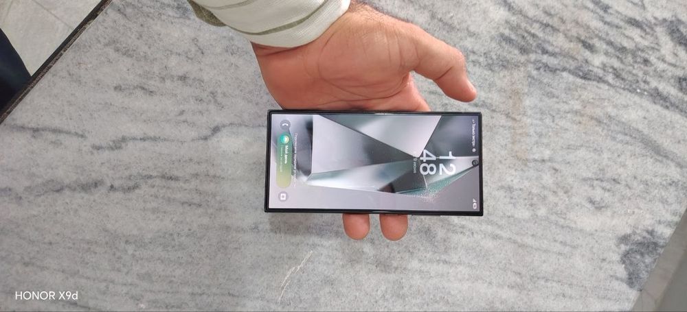 Samsung s 24 ultra xolati yangiday srocniga sotaman xotirasi 256 12