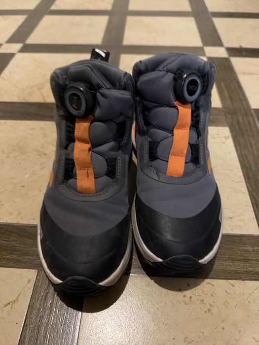 Продам зимние ботинки