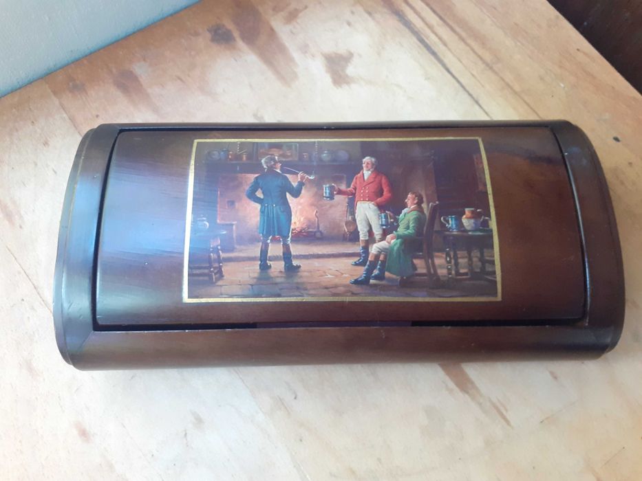 Уникална стара аристократична кутия цигари табакера махагон