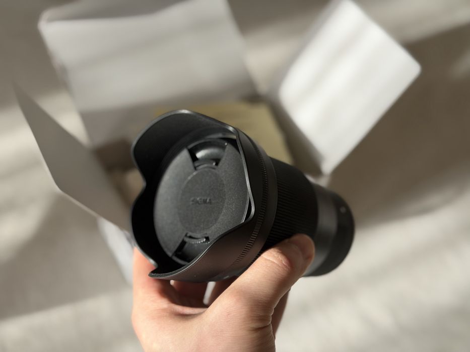 Объектив Sigma 16mm f/1.4 DC DN (для Sony E)