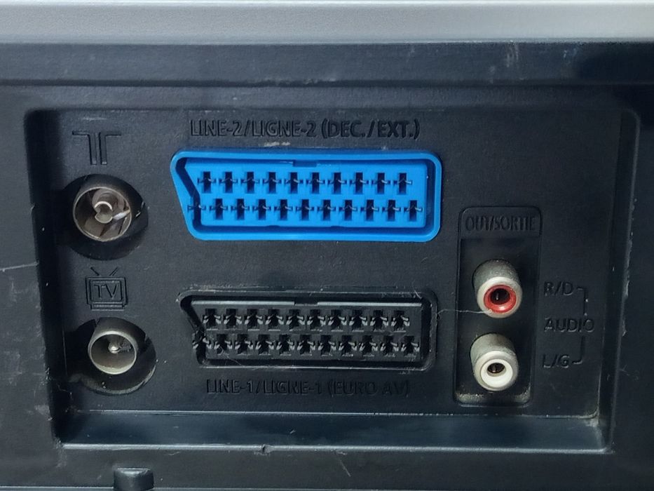 Видео "Sony"SLV-SE720 Hi-Fi Stereo
