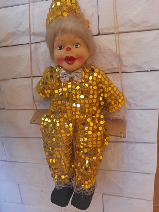 Декоративна кукла със стойка и палячо