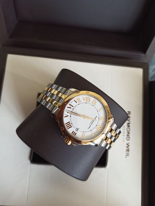 Оригинален швейцарски часовник - Raymond Weil Tango