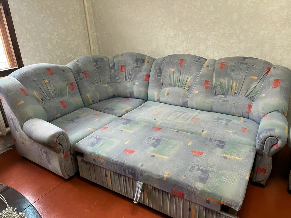 Продам диван с креслом