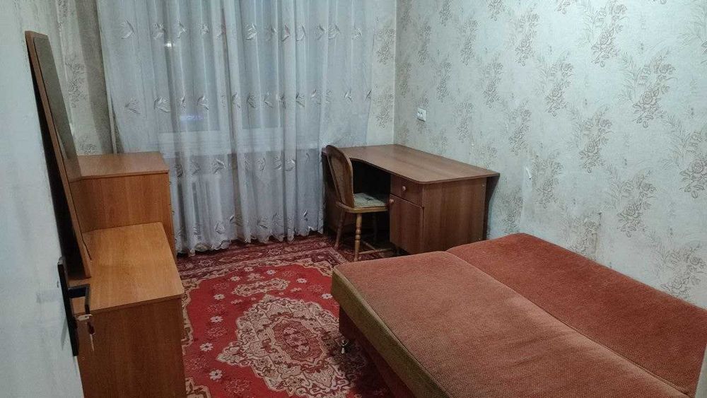 Сдаётся в долгосрочную аренду комната в 3-х комнатной квартире