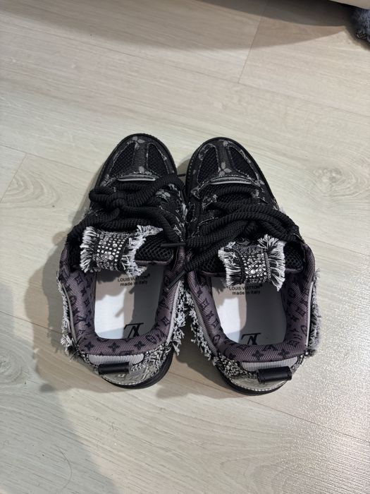Louis Vuitton Train Skate Swarovski cristale