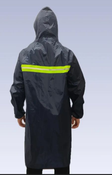 Дождевик срочно .