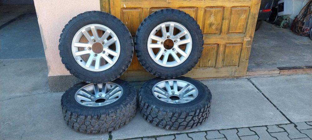 Anvelope de teren 215/65/16 Suzuki