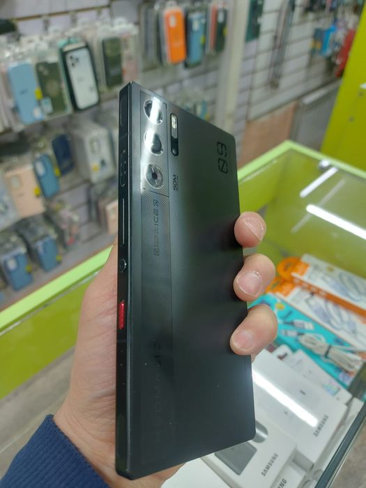 Red magic 9 pro 12/256 вариант обмена