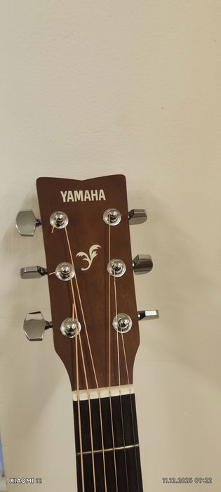 Акустичнские гитара Yamaha f310