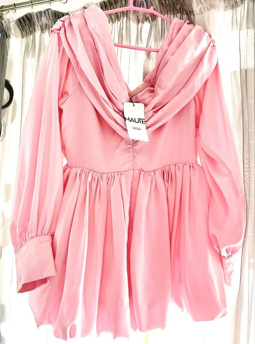 Официална рокля