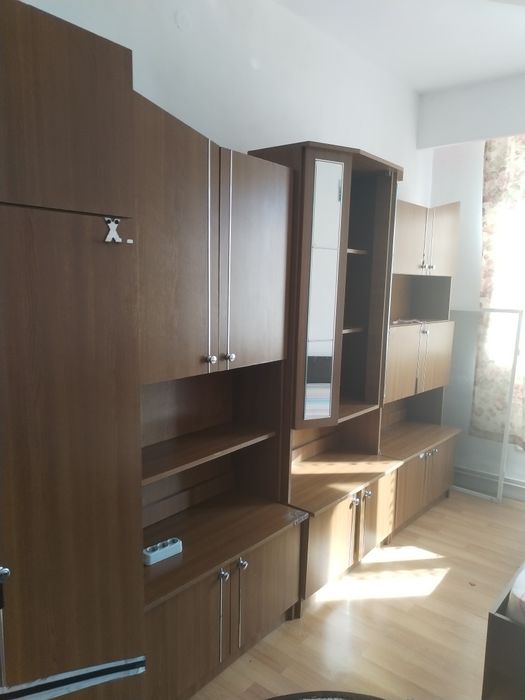 Mobila de vanzare