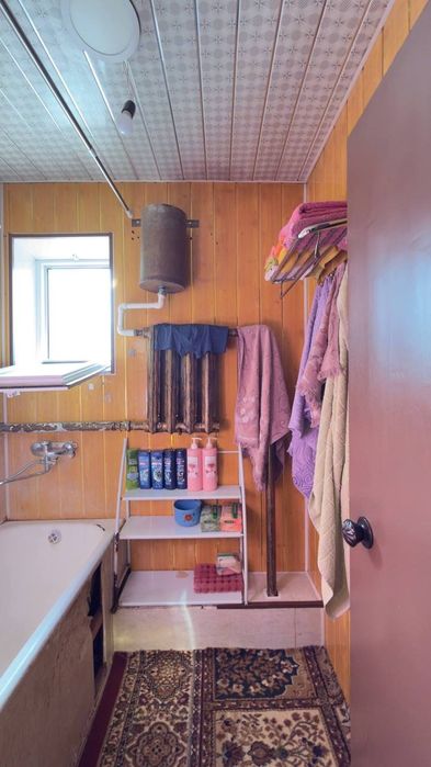 Продаётся Котедж Буз Су -5 сот ,2 этаж ,6 комнит