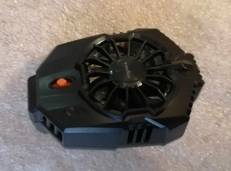 Охладител RGB LED за интензивни игри