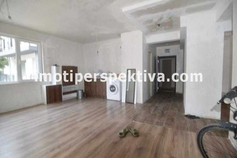 Продава се Тристаен апартамент в Пловдив, Център - 100 кв.м за 1785 €/кв.м - Снимка #1