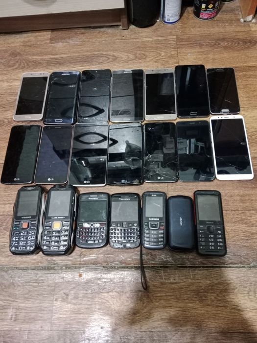 Телефоны на запчасти