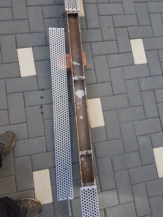 Rigola cu gratar de scurgere a apelor meteo