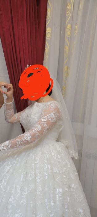 Свадебное платье практически новое в хорошем состоянии один раз одевал