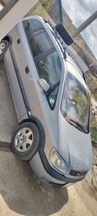 Зафира продам срочно