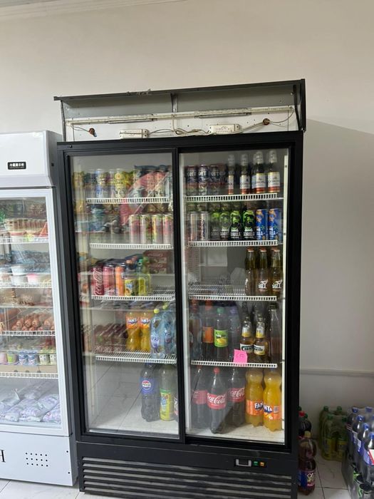 Холодилник для магазина