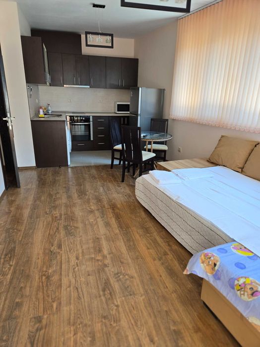 Дава се под наем Двустаен апартамент в Поморие - 70 кв.м за 255 € - Снимка #1