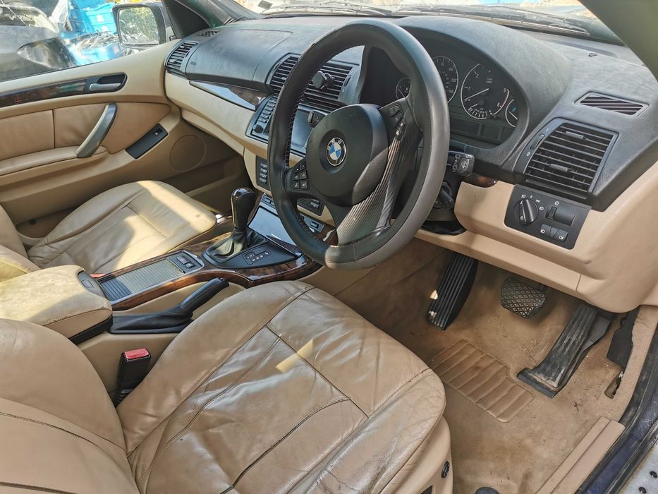 Dezmembrez bmw x5 e53 facelift 218 cp/grup x5/bara fata x5/capota x5/