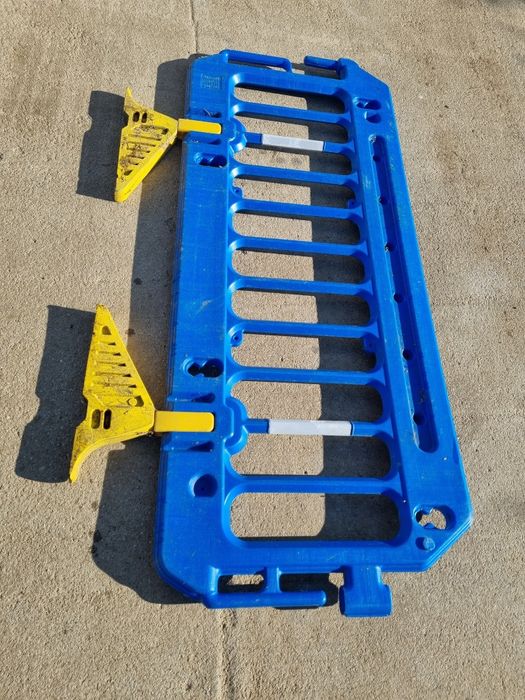 Bariera protecție lucrari folosită 2 buc