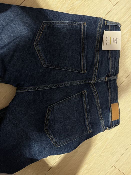 Чисто нови дънки от Pull&Bear в размер 36(s).