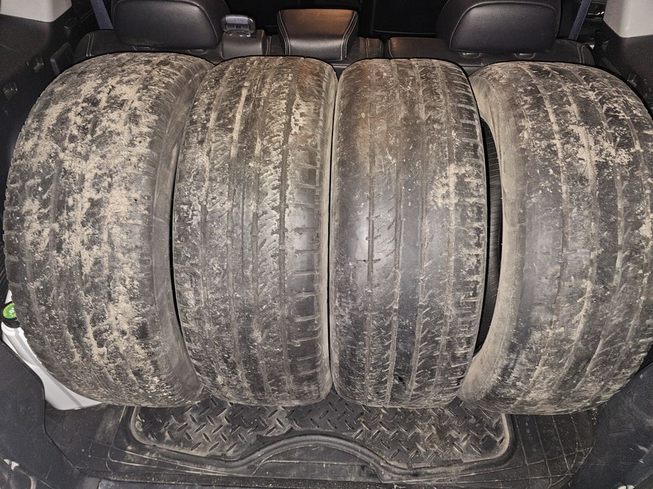 Продам резину (шины) 225/18/55