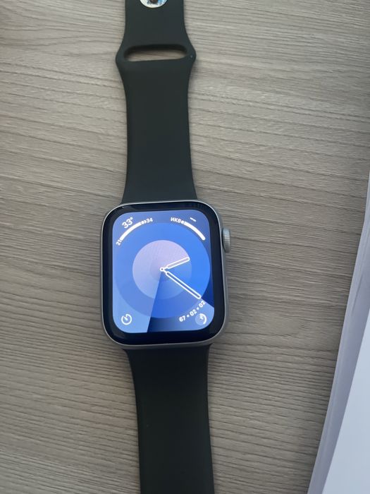 Продается Apple watch SE