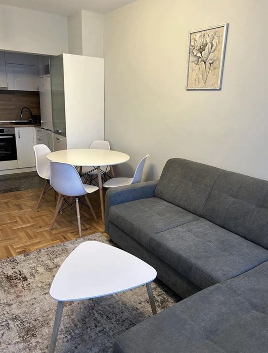Дава се под наем Двустаен апартамент в Варна, Генералите - 80 кв.м за 650 € - Снимка #2